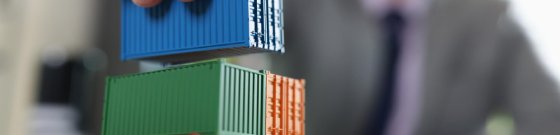 Incoterms (Internationale Handelsbedingungen) – Standardisierte Regeln, die die Verantwortlichkeiten von Käufer und Verkäufer definieren